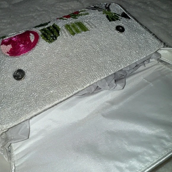 Viral Beaded Vegetable Market Bag - Picture 3 of 3